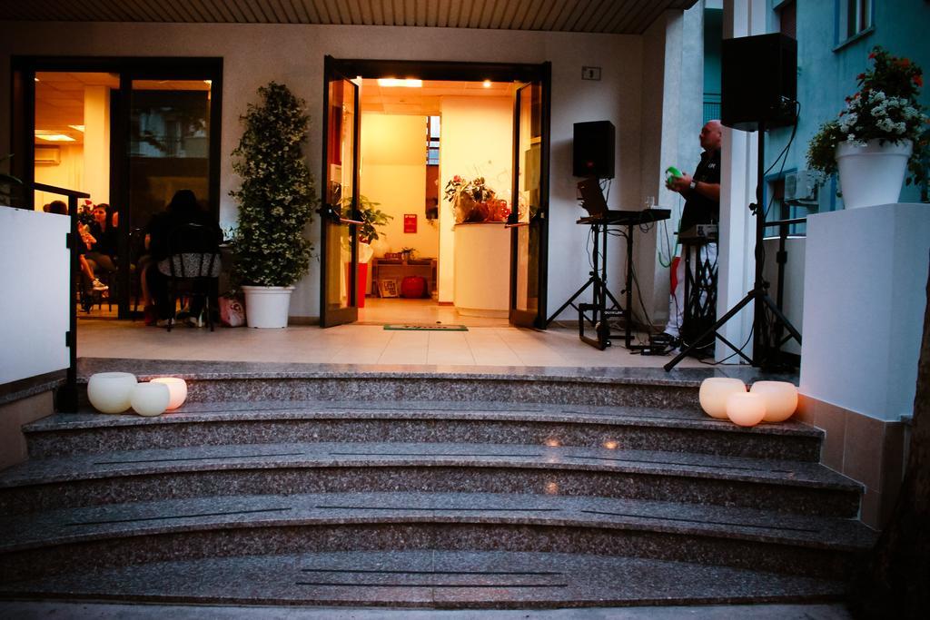 Altro Hotel Bellaria – Igea Marina Kültér fotó