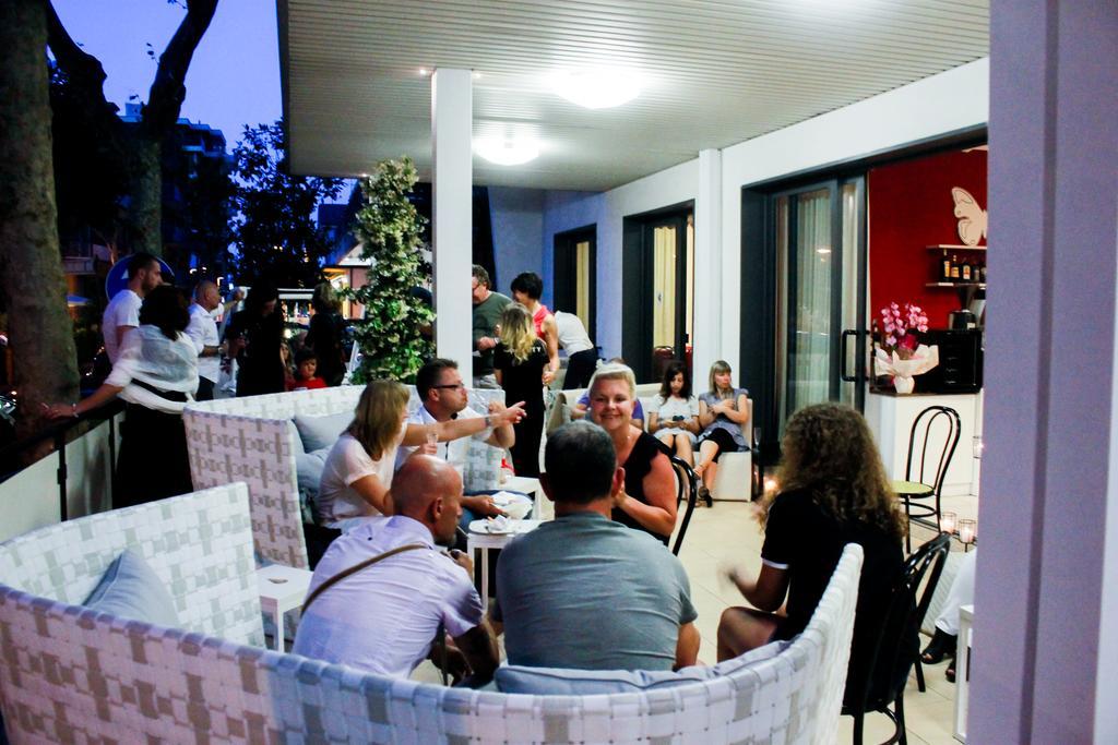 Altro Hotel Bellaria – Igea Marina Kültér fotó